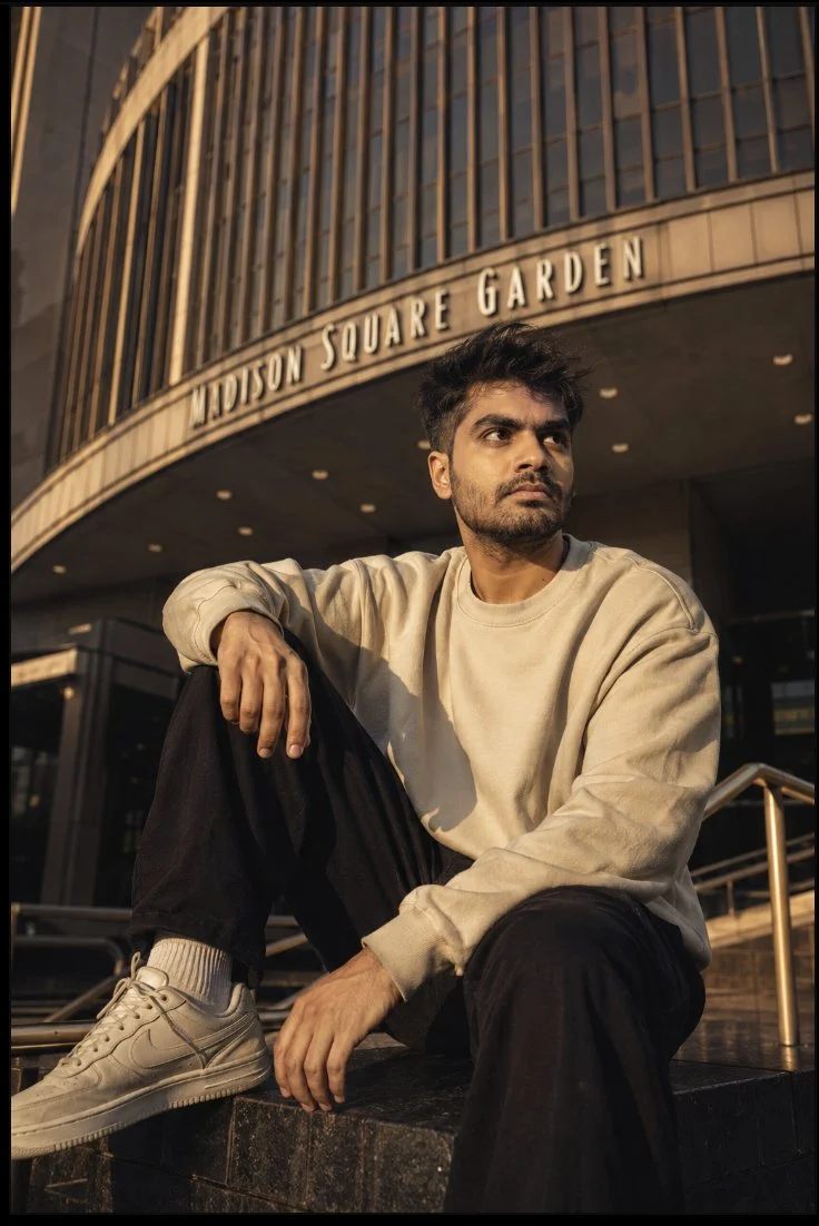 Golden hour. City lights. Quiet confidence. 🖤🌇
