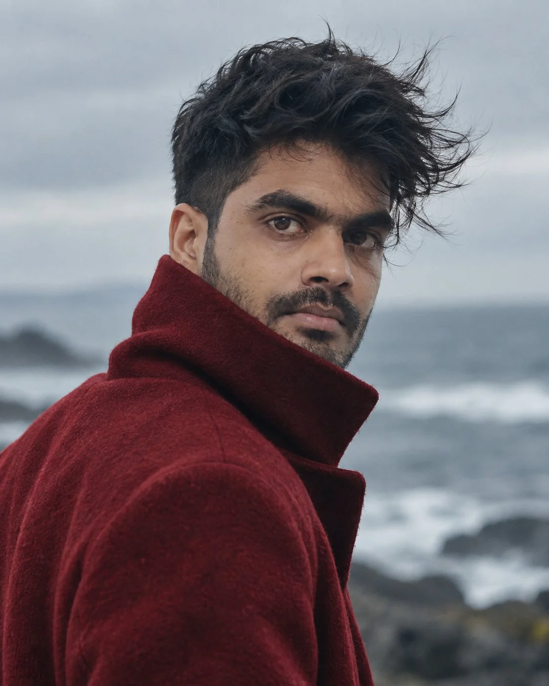Cold air. Deep tones. Quiet confidence. 🖤🌊